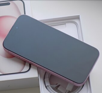 iPhone 15 Pink BATERIE 100% TOP - 4