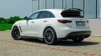 Infiniti FX Vettel by Brabus 309 kw 1 zo 150 - 4