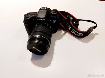 Canon EOS 70D s objektívom EF-S 18-135 mm - 4