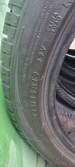 Zimné pneumatiky Dunlop 235/45R19 - 4