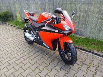 Yamaha YZF-R 125 - 4