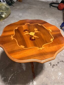 Predám dve starožitne stolicky a stôl - 4