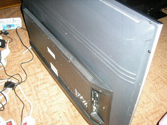 Predam LED televizor - 4