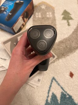 Philips Shaver 1000 holiaci strojček - 4