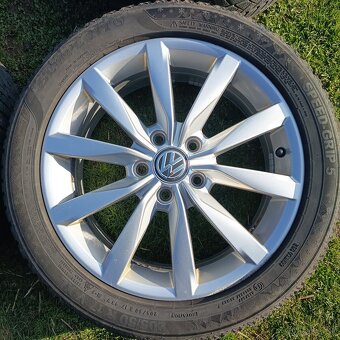 5x112 R17  205/50 R17 - 4