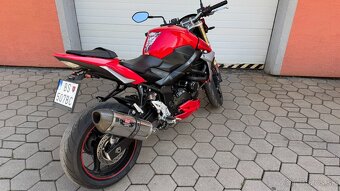 SUZUKI GSR 750 - 4