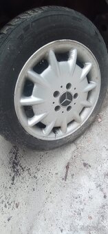 Dobrý deň predám tieto Mercedes kolesá aj s gumamy - 4