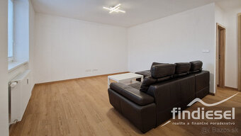 2 izbový byt na skvelom mieste, M. Mišíka, Prievidza - 4