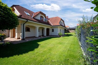 Predaj 2podlažný 6izb. rod.dom  s dvoj garážou    na Kozáck - 4