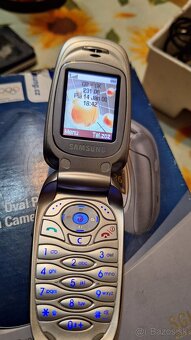 Samsung SGH-E330 - 4