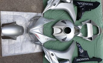 Plasty kapoty cbr - 4