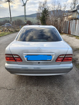 Mercedes - Benz W210 320 CDI - 4