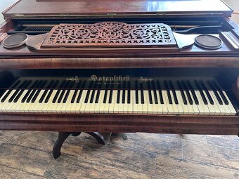Predám klavírne krídlo - 4