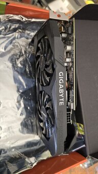 GIGABYTE GeForce GTX 1660 SUPER OC 6G - 4