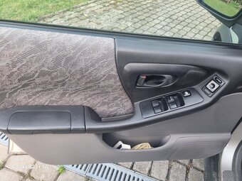 Subaru Forester 2.0 GL - 4