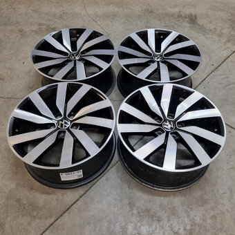 Hliníkové Volkswagen disky 5x112 R18 8J ET44 - 4