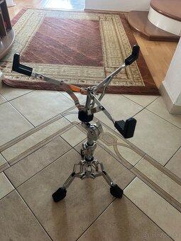 Tama stojany - 4