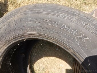 Predám pneumatiky Hankook 455/40 R22. 5 - 4