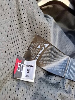 Dainese Avro C2 v čierno-bielo-červenej farbe - 4