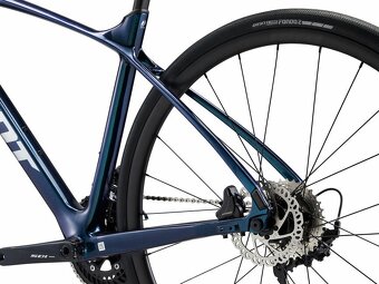 GRAVEL GIANT CARBON  8,9 kg - 4