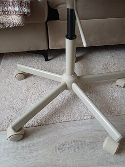 Stolička BLECKBERGET - SÚRNE - 4