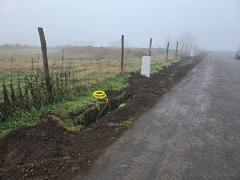 Stavebný pozemok 690 m², Vrádište s IS - 4