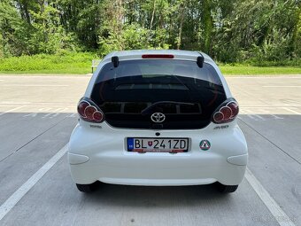 Toyota Aygo 1.0 VVT-i 5M/T 5D - 4