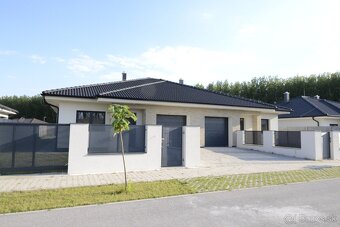 33Reality| Posledný 4.izbový rodinný dom s dvoma bytovými. - 4