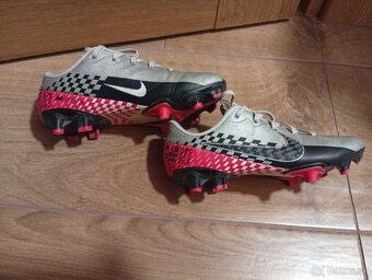 Predám kopačky Nike veľkosť 31 - 4