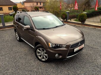 MITSUBISHI OUTLANDER 2.2 DI-D 2012 - 4x4 - NAVI-KAMERA-ŤAŽNE - 4