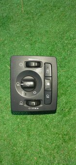 Volvo v50 2,4d D5 2007 automat - 4