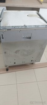 Umývačka riadu whirlpool - 4