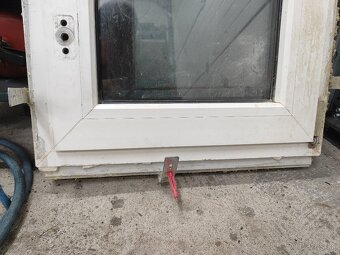 Plastove okno male 60x60 - 4