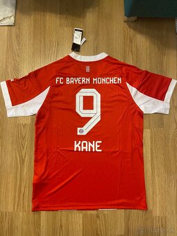 Bayern Mníchov dres Kane 9 – veľkosť L – nový so štítkami - 4