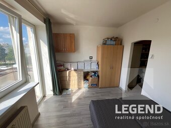 Garsónka Nové Mesto nad Váhom, ul. Piešťanská, balkón, zaria - 4