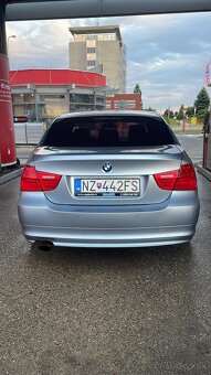 BMW - 4