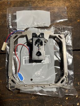 Automaticky splachovač pre pisoár Geberit white alpin - 4