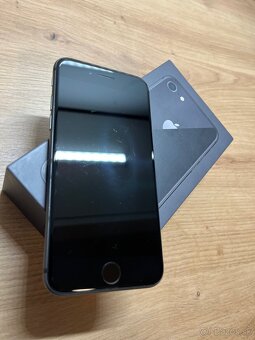 iPhone 8 - 4