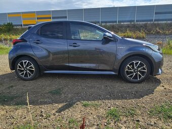Toyota Yaris Hybrid - 4
