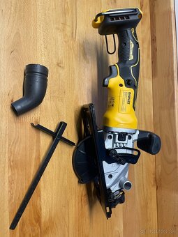 DEWALT - 4