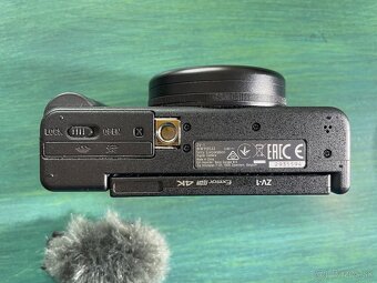 Sony zv-1  + príslušenstvo - 4