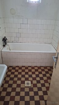 NA PREDAJ Rodinný dom v obci Drahovce - 4