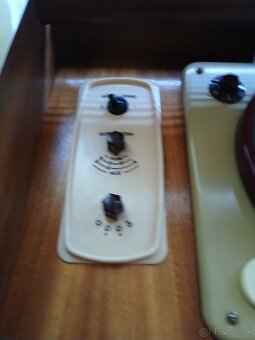 Staré gramoradio. - 4