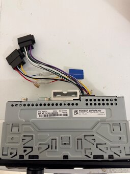 Pioneer MVH-S120UB - 4