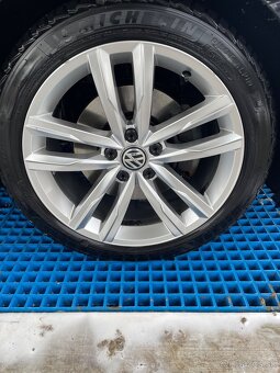 Zimna sada vw dartford r18 - 4