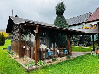 Krásny priestranný rodinný dom s výmerou 1 100 m2 PO, Svinia - 4
