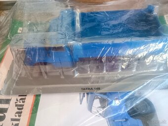 1:43 TATRA 148 - 4