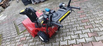 Predám snežnú frézu Toro Power Max 1028 LXE - 4