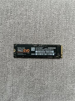 M.2 NVMe SSD Samsung / Intenso / WD / Patriot / Intel 256GB - 4