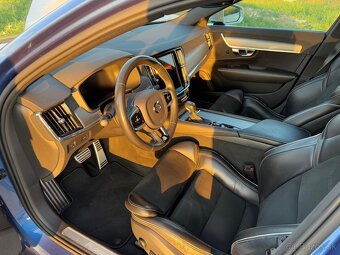 Volvo V90 R-Design D4 2.0L A/T8 - 4